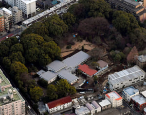 五輪のために強行　上皇ご夫妻も危険にさらす羽田新ルート