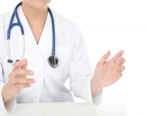 動かさないのは逆効果！ひざの痛みの原因を医師が解説