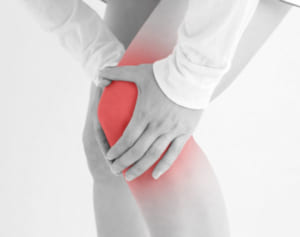 歩けないほど痛くてもできる「つかまり足踏み」でひざ痛解消