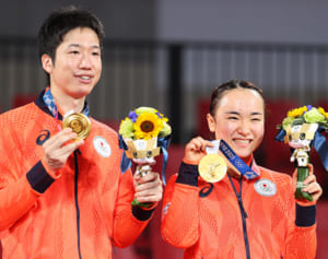 伊藤美誠、橋本大輝…金メダリスト絆のBESTショッツ！