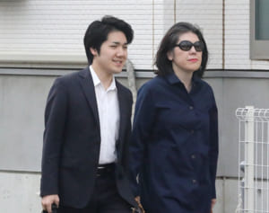 結婚内定後もトラブル連発の佳代さん…小室さんに「かわいそう」と強まる同情
