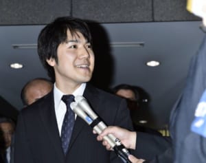 小室圭さん 自民党総裁選に注目が集まる隙の“ドサクサ帰国”に波紋