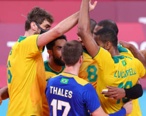 マスク着用で試合出場のブラジルバレー選手に称賛続々…理由も“泣ける”と話題