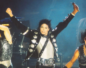 成功の裏に絶えぬスキャンダル…世界が注目したマイケルの生涯