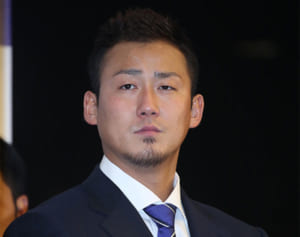 原監督　中田翔を一度のエラーで交代させた“非常采配”に「かわいそう」「懲罰交代」と批判続出