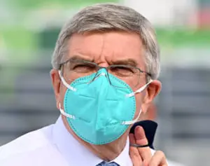 バッハ会長の“銀ぶら”に政府は問題視せず…「二度と来ないで」と大ブーイング