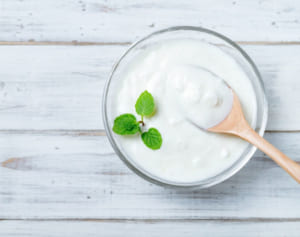 腸内環境を良くしたいなら、ヨーグルトを単品で食べてもダメ