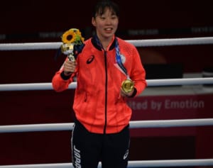 張本勲の“喝”が怪我の功名に　女子ボクシング入江のCMギャラが破格な訳