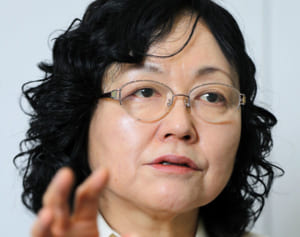 江川紹子さん「菅首相を追い込んだ首相会見の“更問い”禁止の自縛ルール」