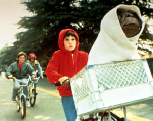 宅配ピザのきっかけに！E.T.が起こした日本の“アメリカ革命”