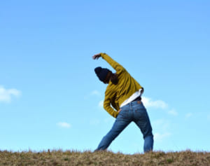 排便時の腹痛や便秘の原因“ねじれ腸”は、ラジオ体操で改善！