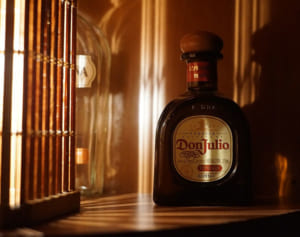 フーターズのウェイトレスが罵倒してきた客をTikTokで告発