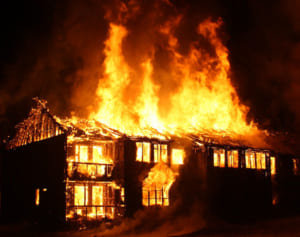 「聖霊が殺せと言ったから」養母を殺し放火した男が起訴される