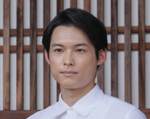 朝ドラに登場！SixTONES松村北斗が語る上白石萌音と家族