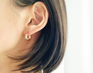 腰痛和らぐ「耳穴もみ」1回10秒で全身がリラックス！