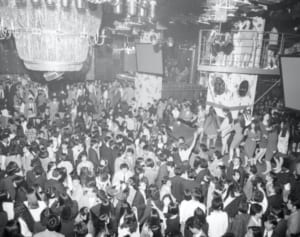 入店はおしゃれの証明！マハラジャブーム産んだ“ドレスコード”