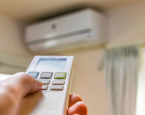 昨季比2140円増…冬の暖房費削減に「部屋ダウンベストを」