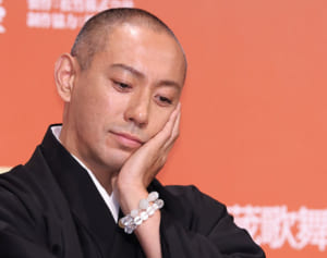 海老蔵　実家売却で実母と亀裂…「口も効かないほど関係悪化」【2021年ベストスクープ】