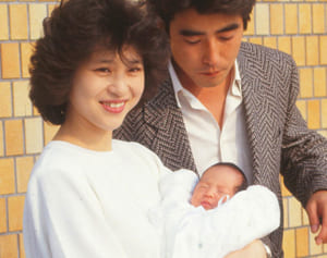 聖子と沙也加さんが三輪車特訓、神田正輝が綱引き…35年間にあった家族の団らん