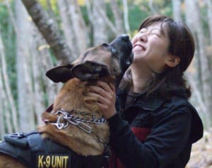 日本初、東京五輪でも活躍　爆発物探知犬を育成・派遣する会社を設立した川野悌子さん