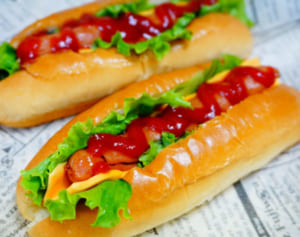 ホットドッグ-36分…米大学が試算「食事で健康寿命」どう変わる？