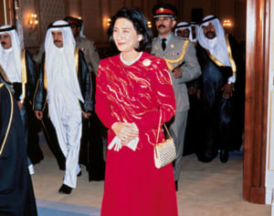 雅子さま祝58歳！　新婚時代の色鮮やかな中東ご訪問ドレス