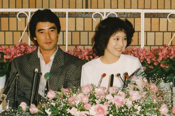 松田聖子 ケーキ入刀、ハネムーンで神田正輝に抱きつき…目撃した芸歴41年のラブラブ現場