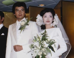 令和に再ブーム！引退ライブ前に激怒、三浦友和と相合い傘…山口百恵のオーラ溢れる秘蔵写真