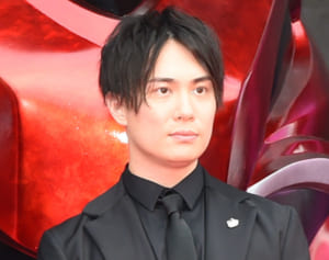 鈴木達央 新声優に完全差し替えで『東リべ』から“追放”…続く不倫の代償に「自業自得」の声