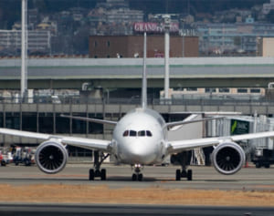 ダイヤモンド☆ユカイ　空港で搭乗時刻遅刻に「こっちも頑張ってる」と反論も「逆ギレ」と非難続出