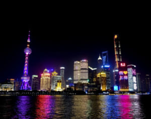 悲劇の新入社員…恋人社長は詐欺師、入社した会社は倒産していた