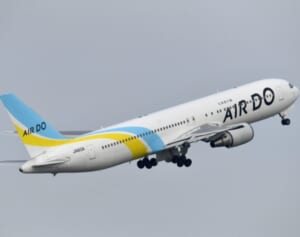 呉市議がマスク拒否で搭乗トラブル…航空会社の“憲法違反”を主張も弁護士は「正当性ある」と指摘