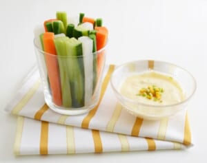 健康寿命から献立を考える「夕飯にはチキンソテーとスティックサラダ」