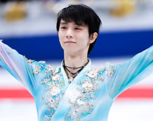 高梨沙羅は壇上で就寝!?北京五輪トップ選手の秘蔵ショット