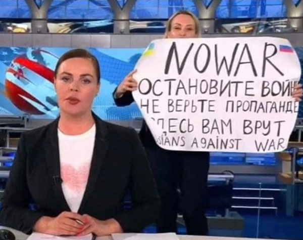 ロシア国営テレビで抗議した女性にYouTuberが100万ルーブル寄付