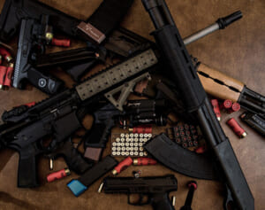 アサルトライフルで警官と銃撃戦を繰り広げた12歳少年に判決