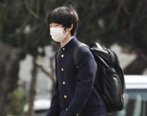 「悠仁さまの校内写真を売ります」筑附ご入学前に波紋呼ぶ“怪メール”