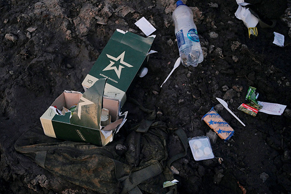 ウクライナ市民が振舞った“毒入りパイ”でロシア兵30人が死傷