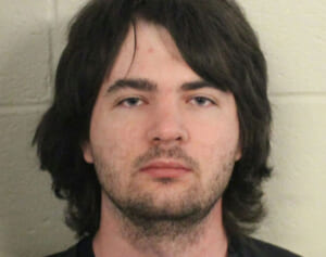 祖母を生きたまま冷凍庫に入れ殺害した29歳の孫を逮捕