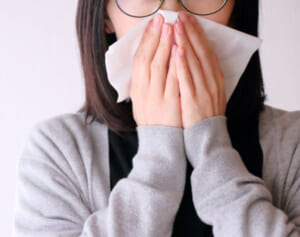 肩こり、頭痛だけじゃない…医師警鐘「“鼻の奥の炎症”が認知症を招く」