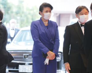 雅子さま8か月ぶり外出ご公務の新ジャケットは和のテイスト