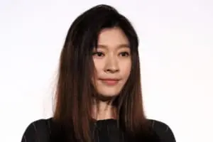 篠原涼子 業界では異例の長さ！13年続いた頭痛薬の広告契約が終了し