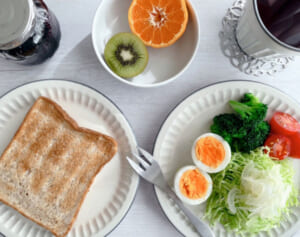 【節約】相次ぐ値上げで食費負担「月9691円」増…対処法は？