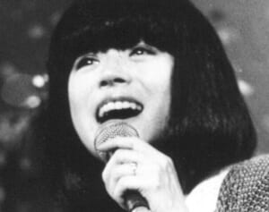 中森明菜 自らプロデュースしたファッション・メイクの斬新な魅力