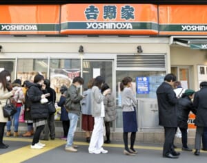 “生娘シャブ”発言で解任の吉野家元取締役　謝罪文の下書きを自分で書いていた