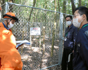 ベトナム戦争・枯葉剤と同じ猛毒が全国42市町村の山中に！豪雨による流出の可能性も