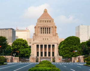 文通費は“非課税の給料”、議員宿舎で密会…「議員特権」のあきれた実態