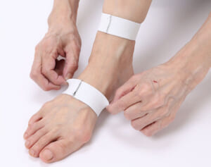 長年の痛みやしびれに！接骨院院長が教える手作りゴムバンド