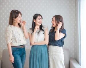 人に褒められたとき、すぐに「いえいえ」「とんでもない」と言ってませんか？