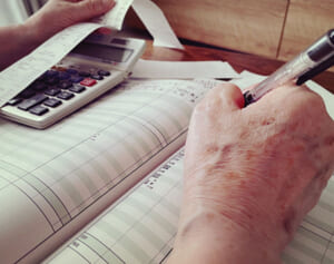 自営業は70歳まで働いて月16万円お得に！家庭別「お得な年金のもらい方7」